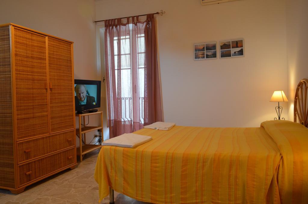 Case Vacanze Arcobaleno Lipari  Exteriör bild